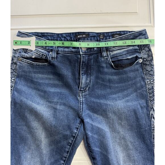 Miss Me Jeans Womens 30 Medium Wash Ankle Skinny Embroidered Jeans Raw Hem Y2K - Picture 6 of 8